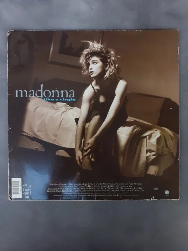 Vinyl: Duo van Madonna LP's