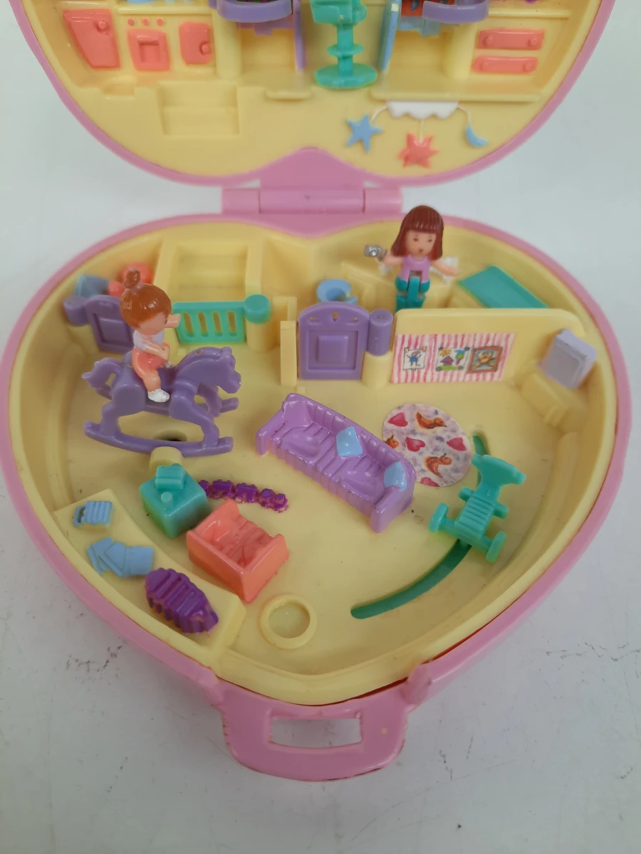 Vintage Polly Pocket "Perfect Playroom" (1994) – Bluebird Toys – Met Popjes