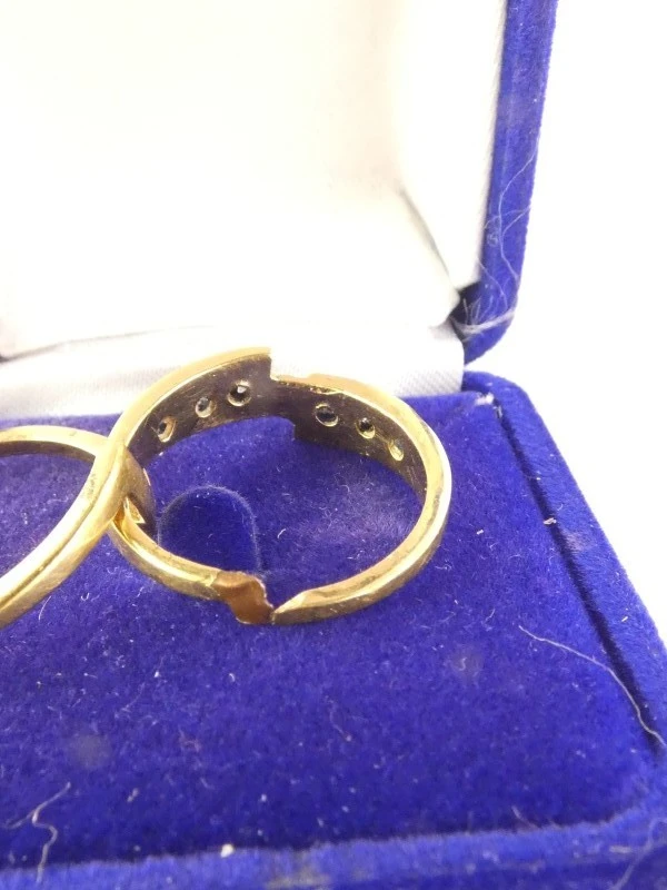 Vergulde 18 kt damespuzzelring
