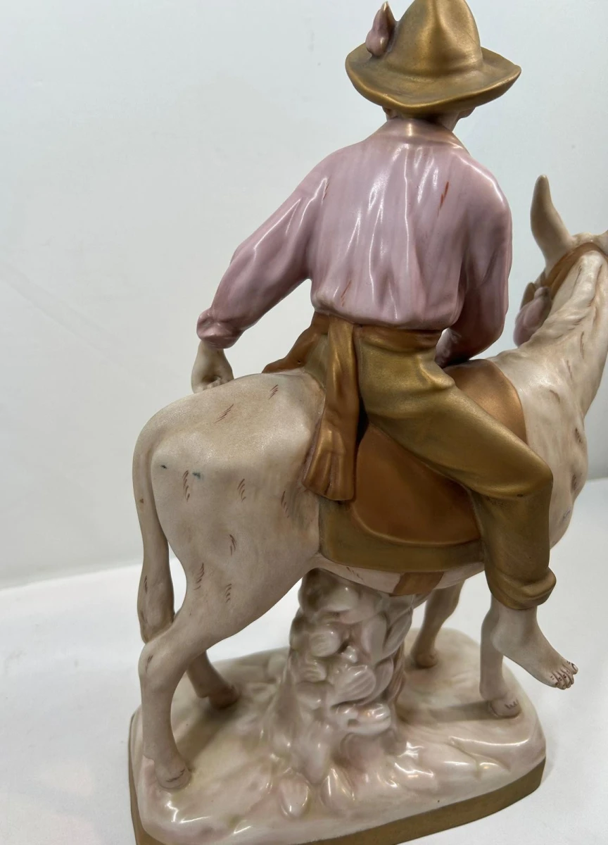 Porseleinen beeld van Royal Dux