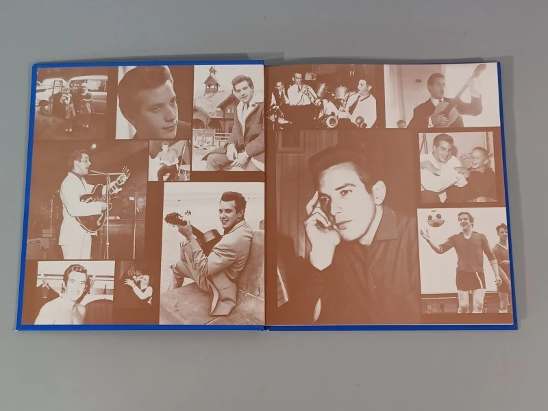 Vinyl: Lot van 17 Will Tura 45 rpm singles + Boekje Will Tura - Mijn privé foto-album