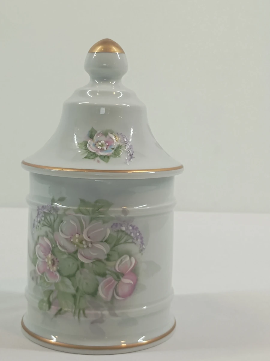 Porseleinen geschenk- en presentatieset 11-delig, deels 'Gilis' collectie