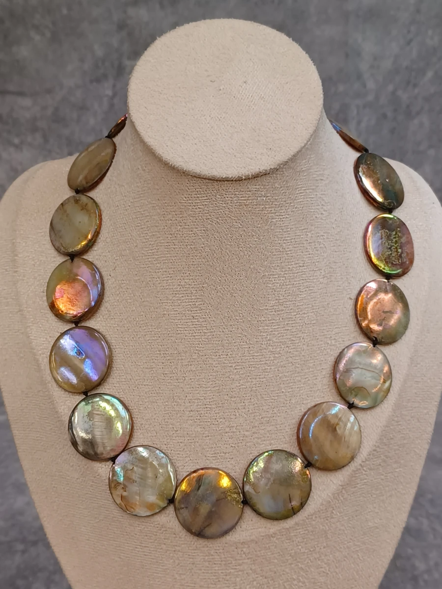 Vintage set Pauaschelp sieraden met zilveren ketting