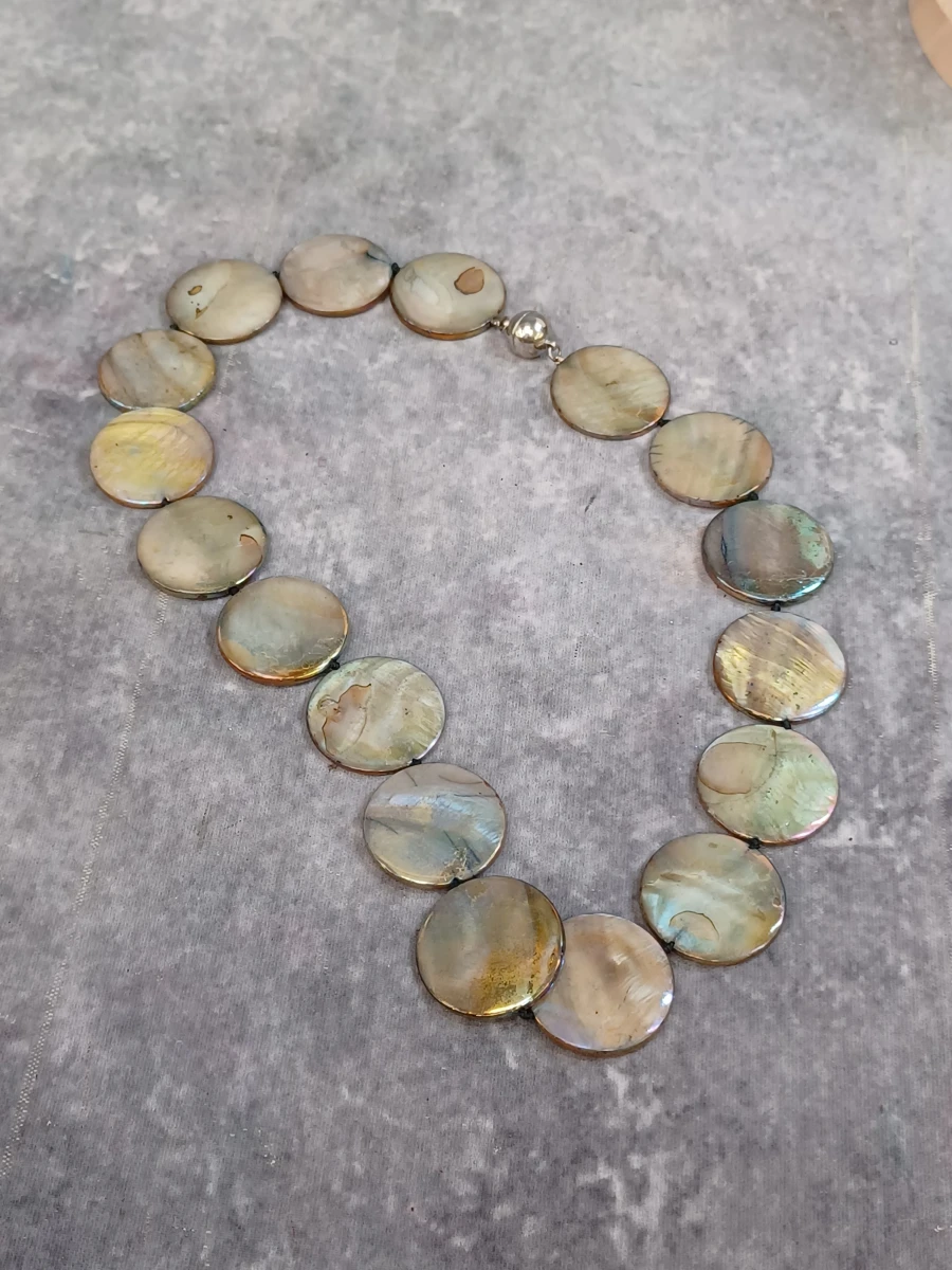 Vintage set Pauaschelp sieraden met zilveren ketting