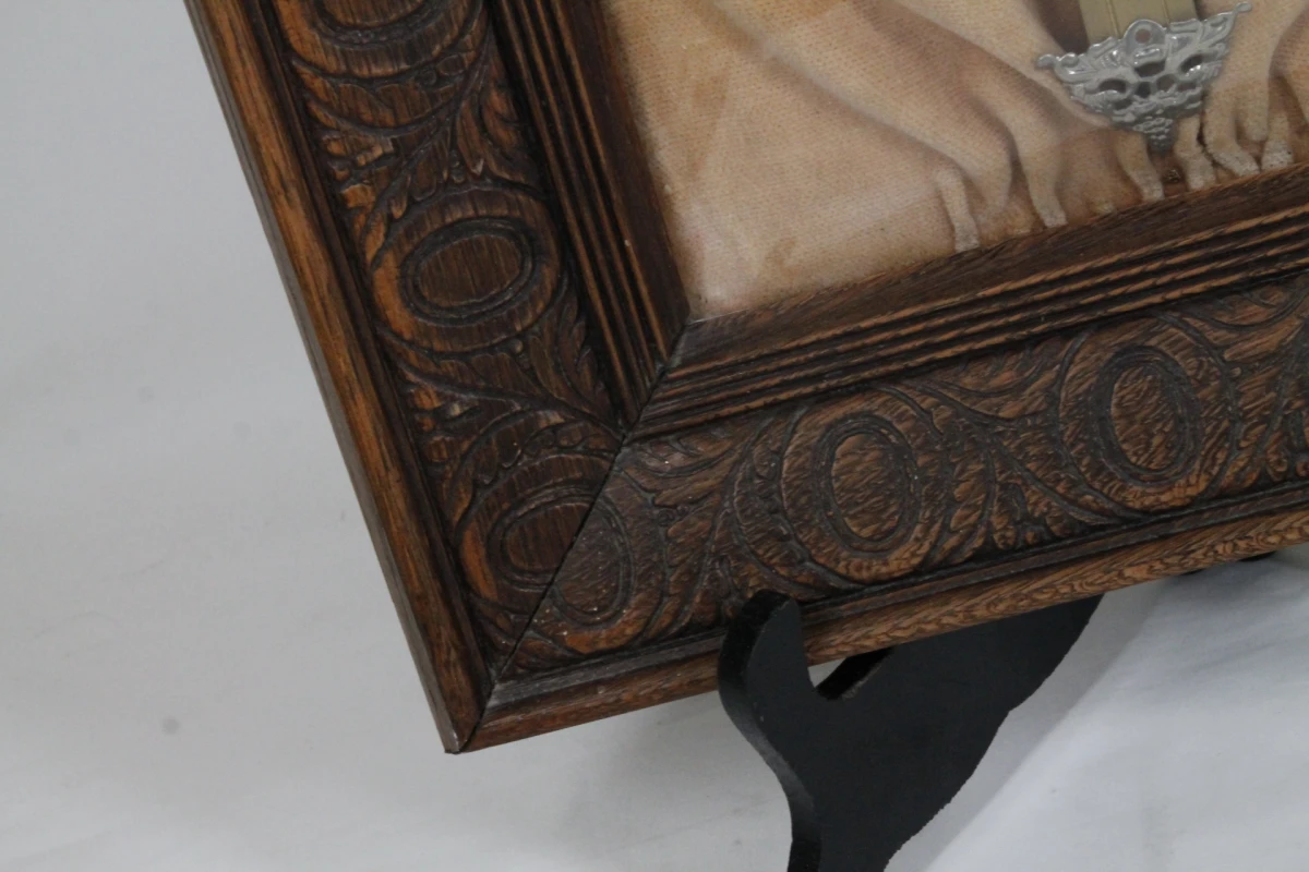 Houten lijst met kruisbeeld - foto 3