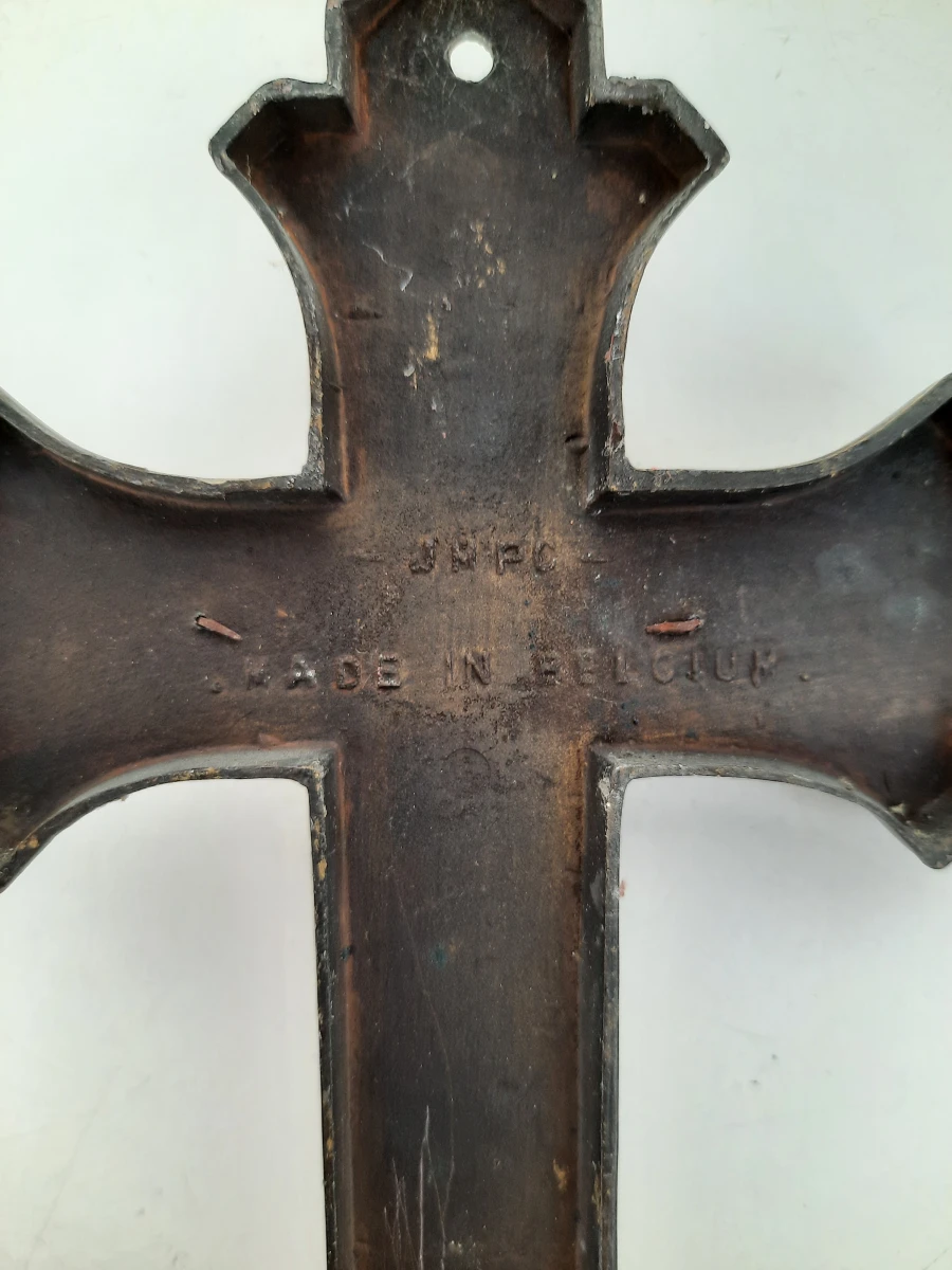 Antiek Koperen Wandkruis – JNPC Made in Belgium – Met IHS en INRI Symbolen