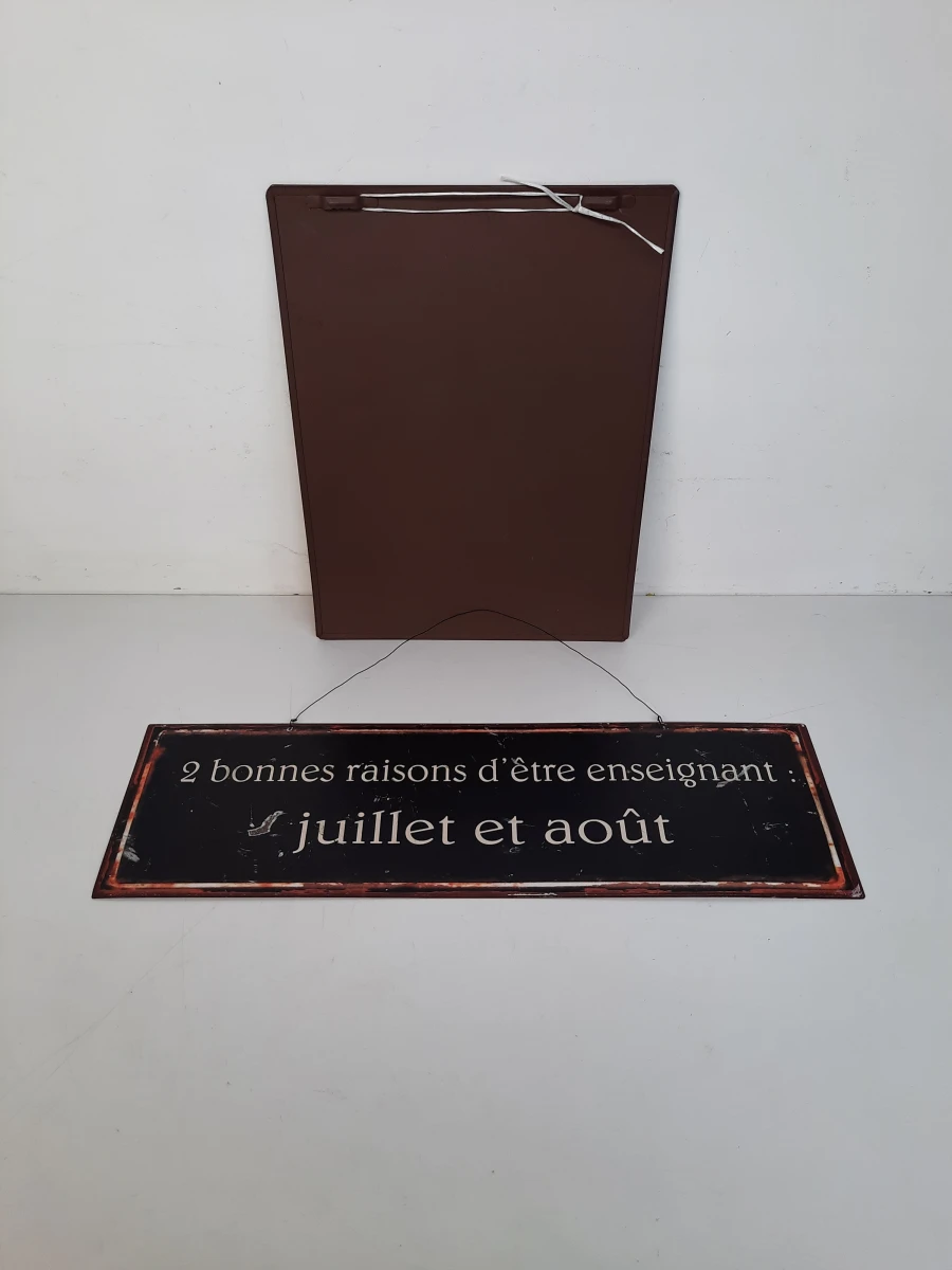 Vintage Metalen Wandborden (2x) – Grappig Leraren Bord & "A Smile..." Spreuk