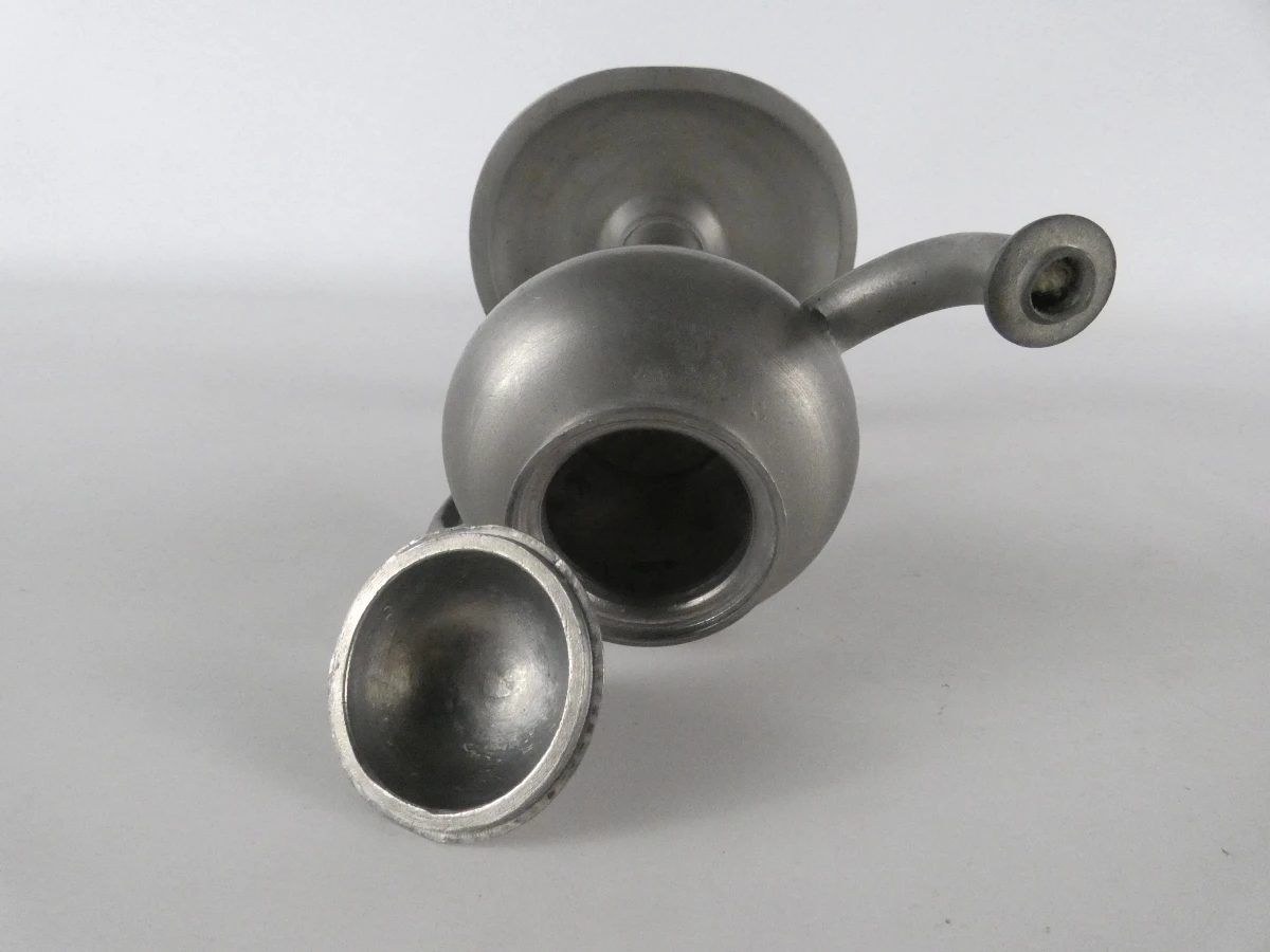 Set van 3 vintage tinnen olielampen met lonttrekker