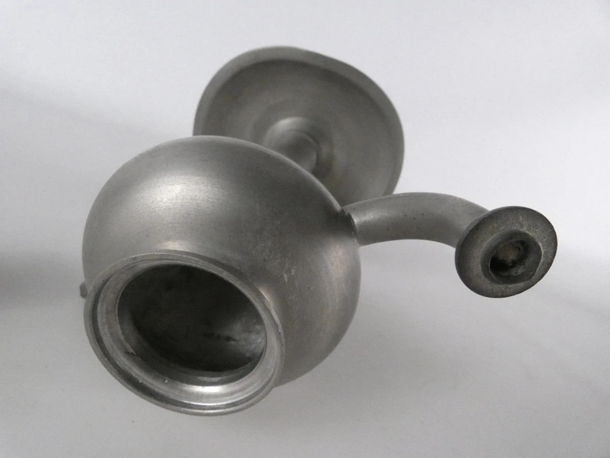 Set van 3 vintage tinnen olielampen met lonttrekker