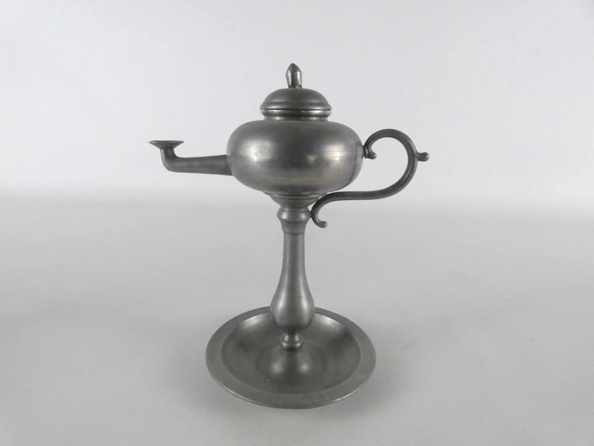 Set van 3 vintage tinnen olielampen met lonttrekker