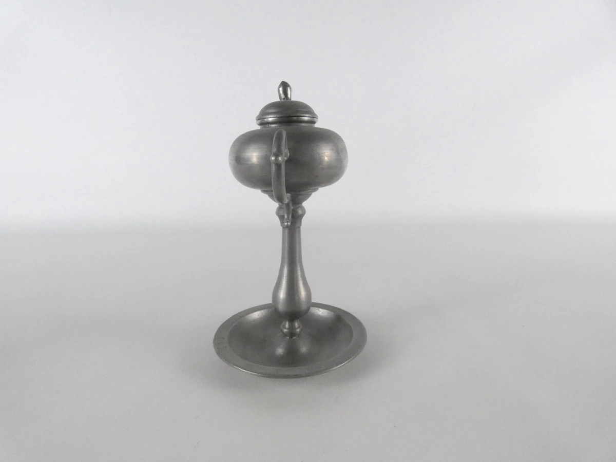 Set van 3 vintage tinnen olielampen met lonttrekker