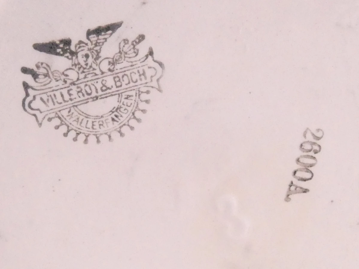 Vaas met bloemmotief van Villeroy & Boch
