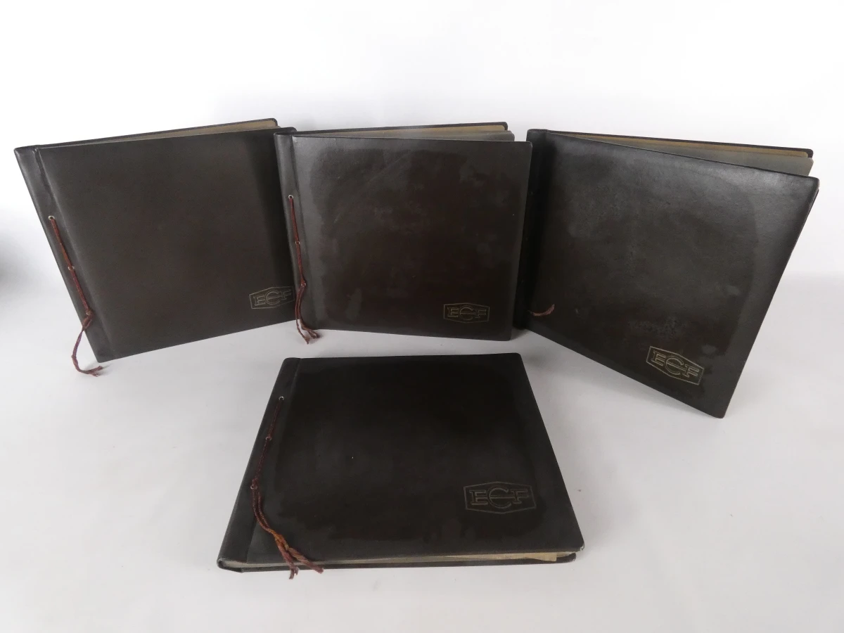 Set oude fotoalbums en documenten over bouw en waterwerken