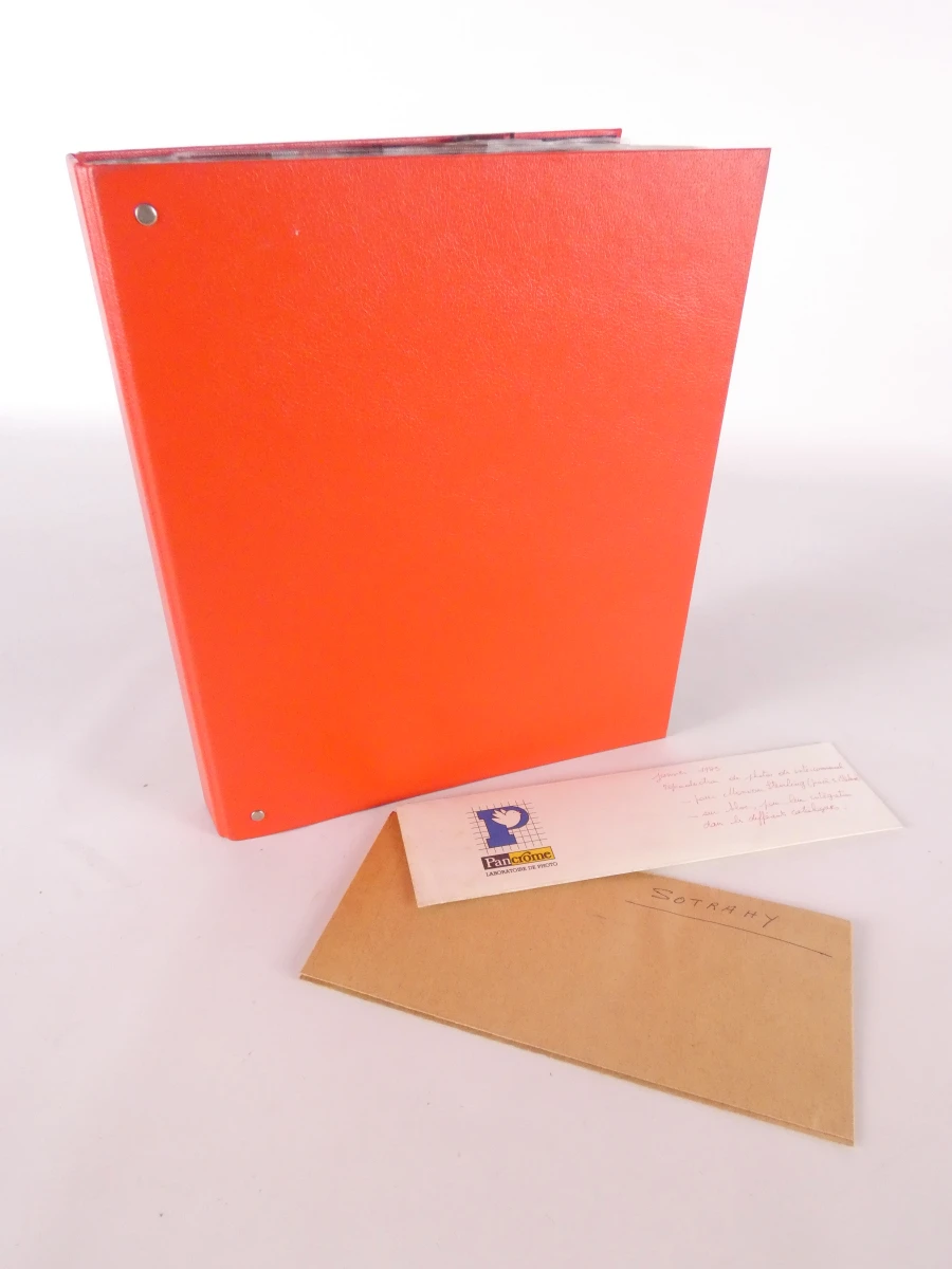 Set oude fotoalbums en documenten over bouw en waterwerken