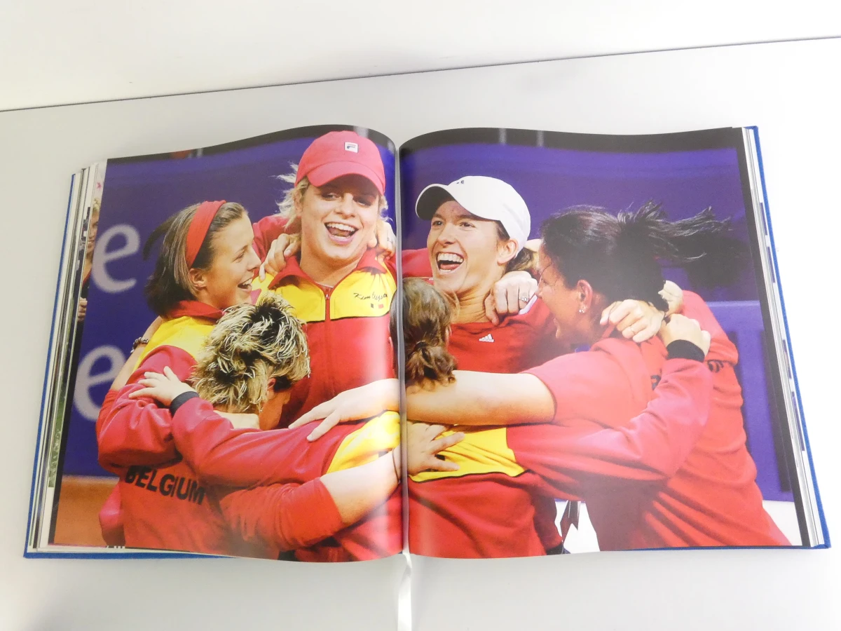 Boek over Kim Clijsters met handtekening