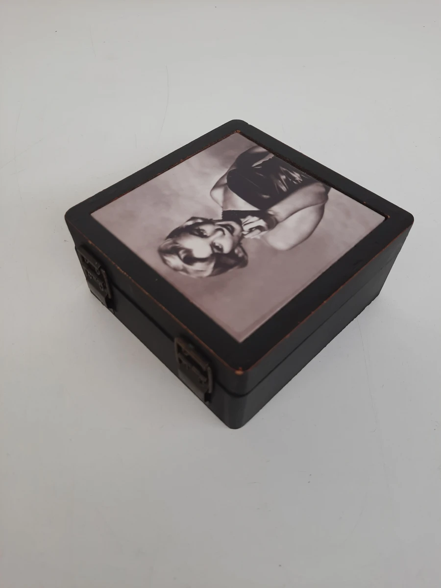 KARE Design Marilyn Monroe Onderzetters (6-delige set) in Houten Opbergdoosje