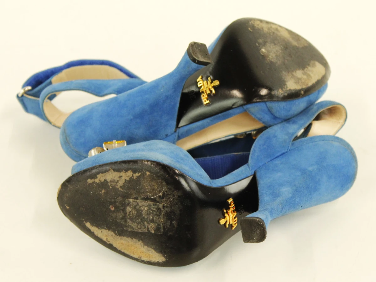 Prada Milano - blauwe suède hoge hakken met gele sierstenen
