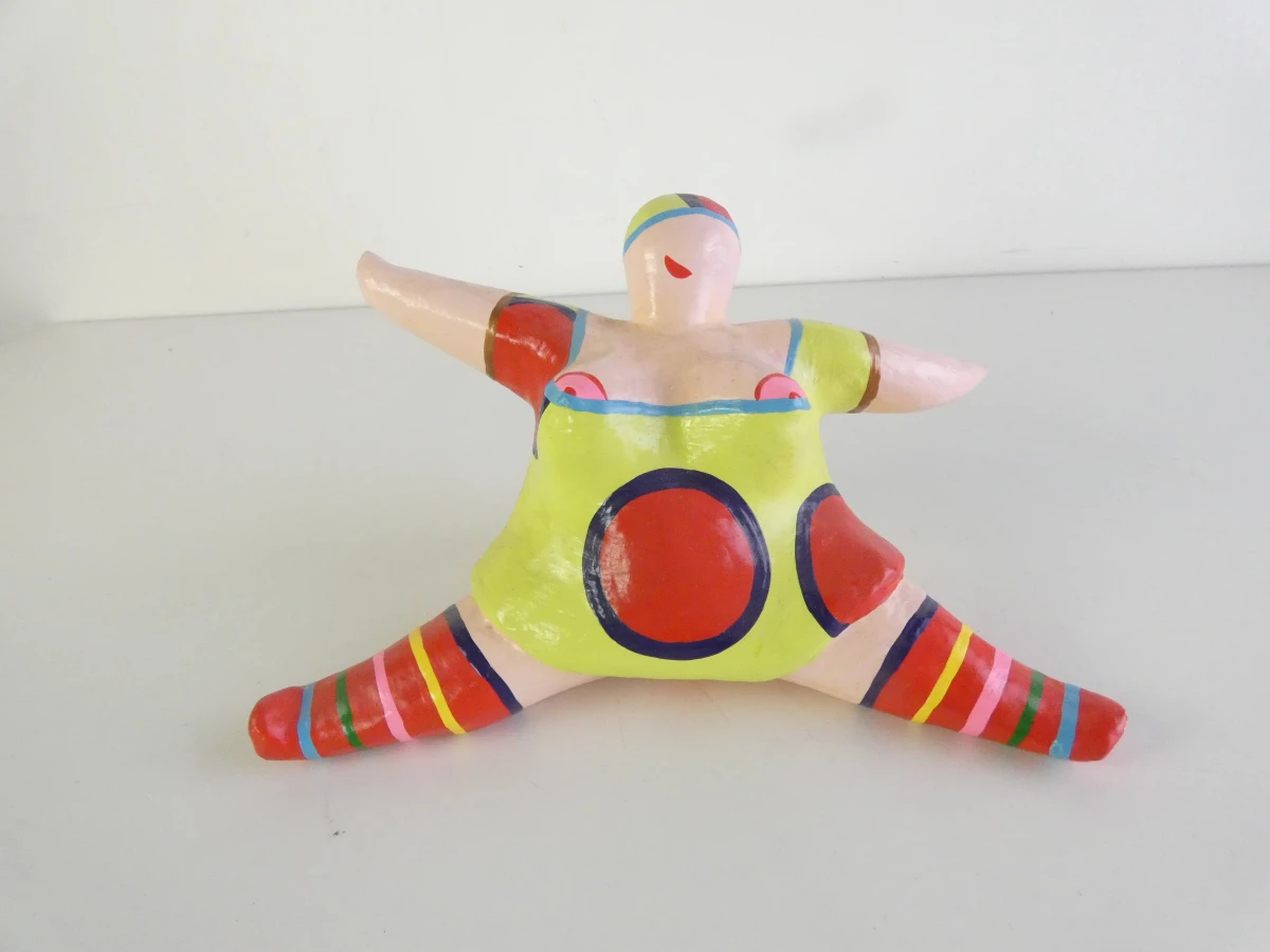 Kleurrijk papier-machébeeld - T. Wubbolt