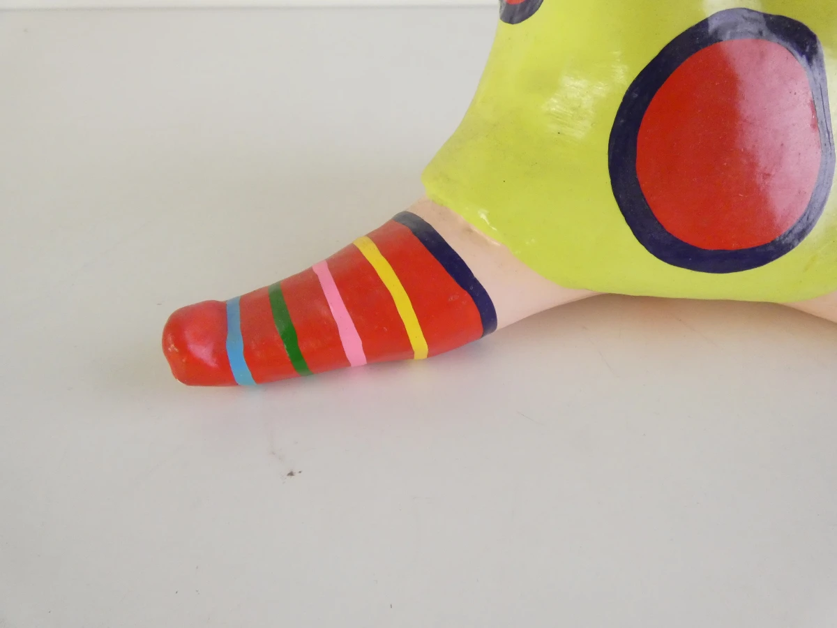 Kleurrijk papier-machébeeld - T. Wubbolt