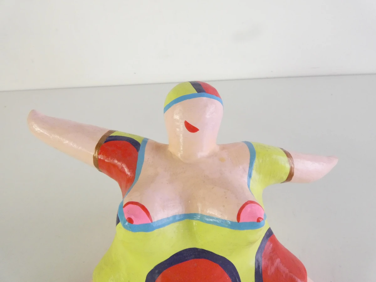 Kleurrijk papier-machébeeld - T. Wubbolt