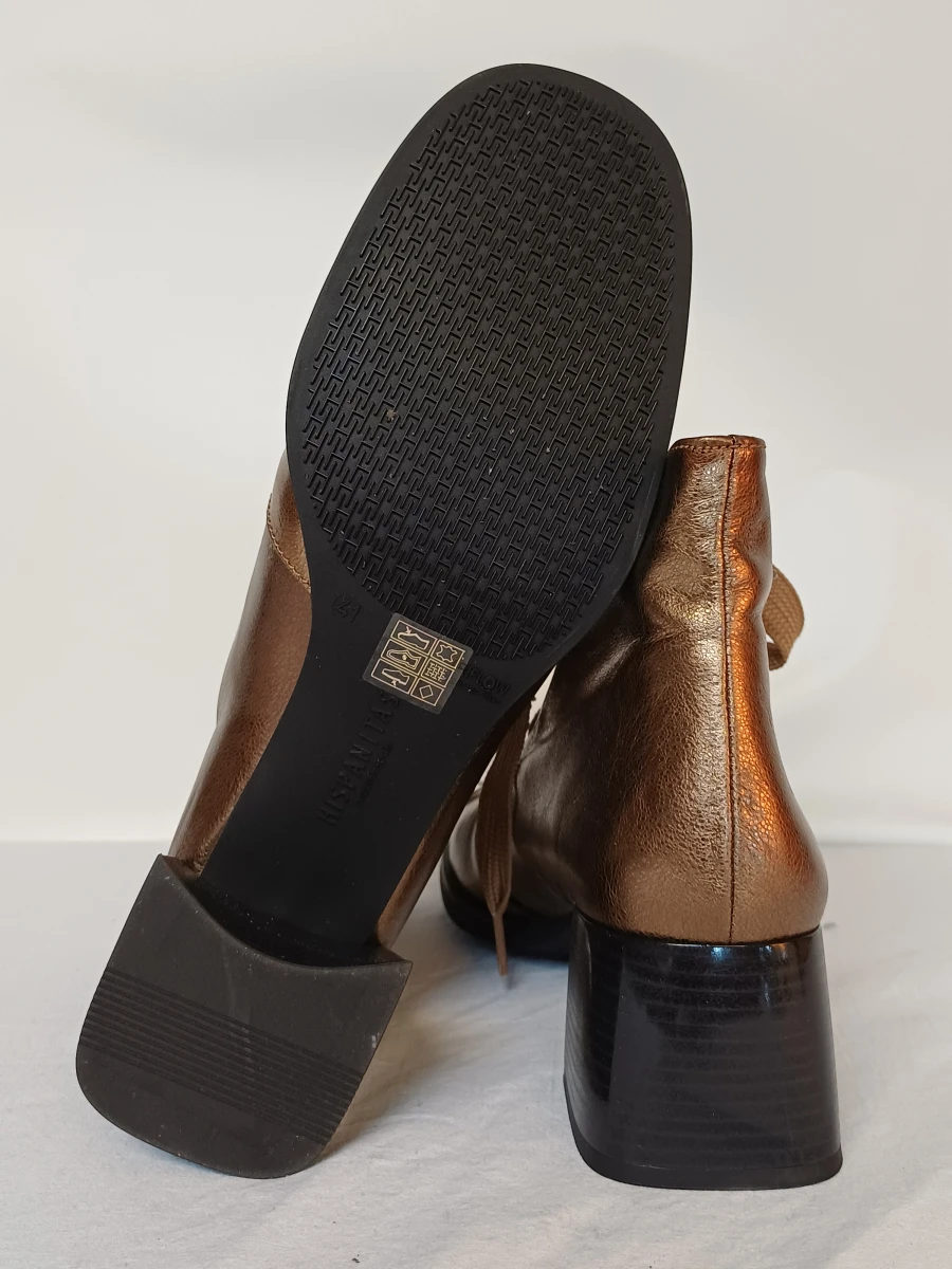 Hispanitas goudkleurige laarsjes
