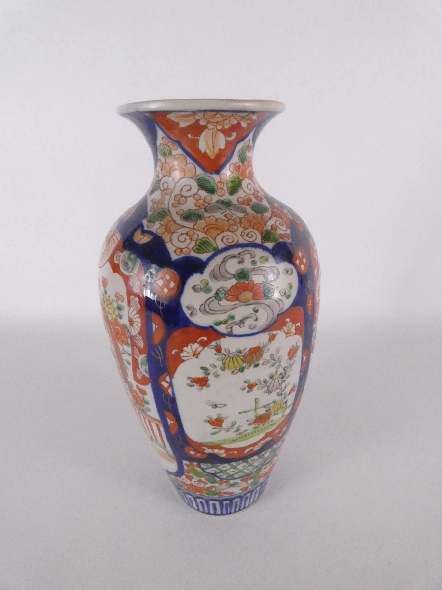 Decoratieve vintage vaas in Imari-stijl