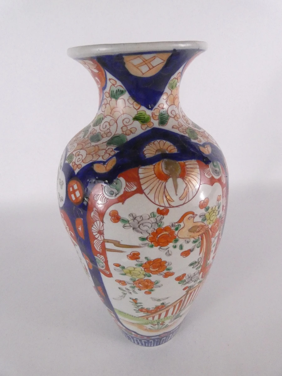 Decoratieve vintage vaas in Imari-stijl