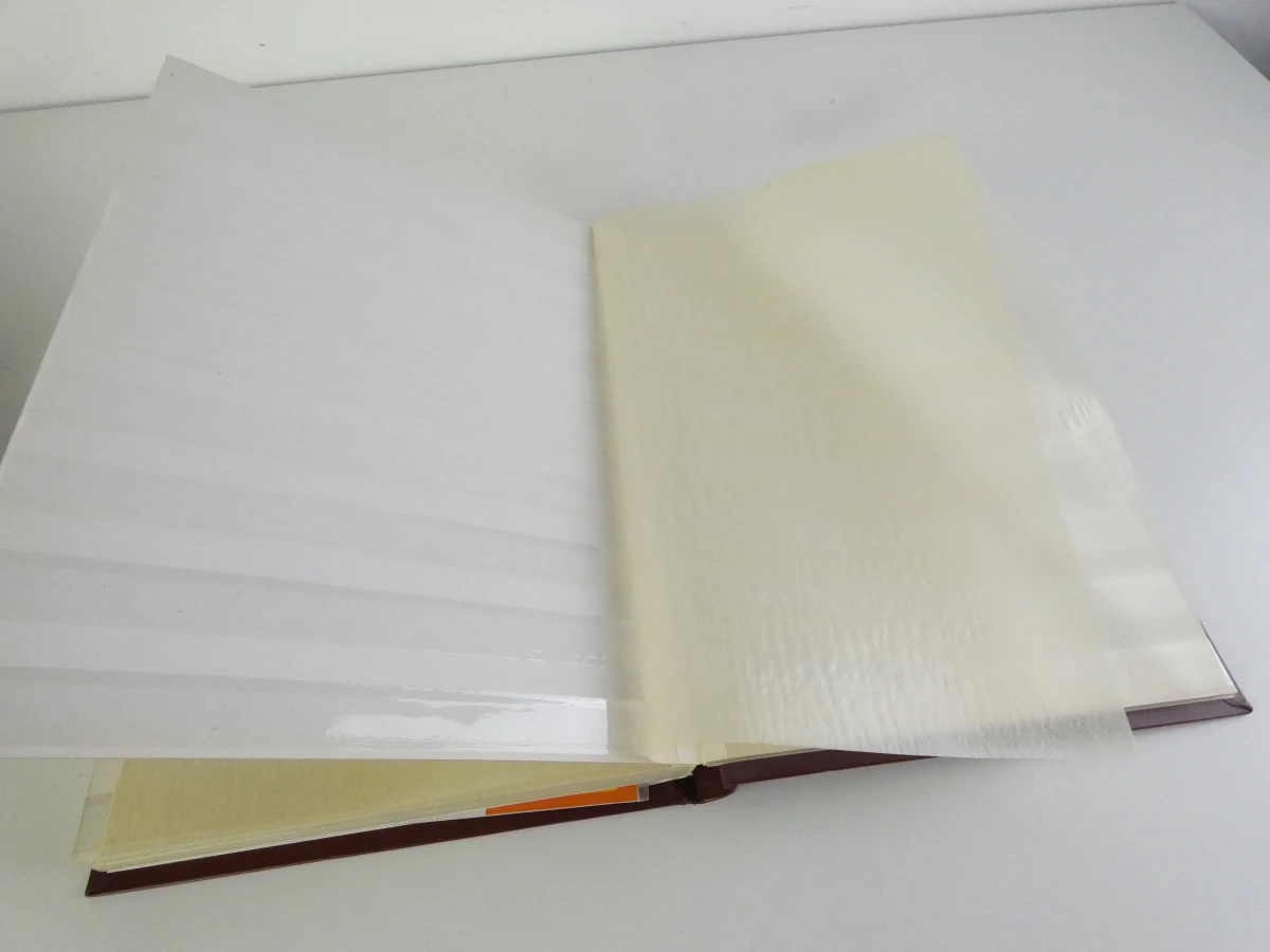 Verzameling postzegelalbums met diverse postzegels