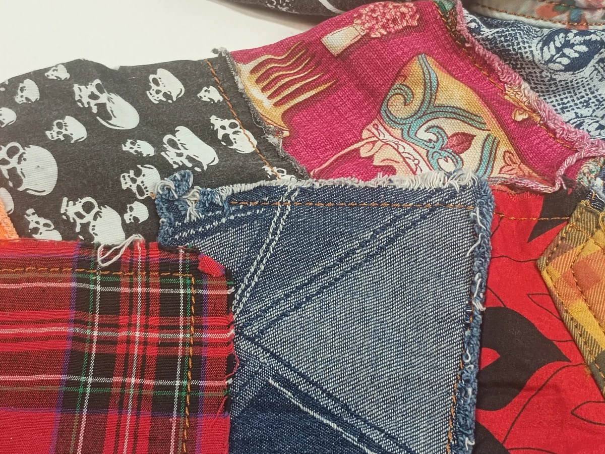 BiePa Jeans 1971 patchwork jeansbroek met diverse stoffen en prints