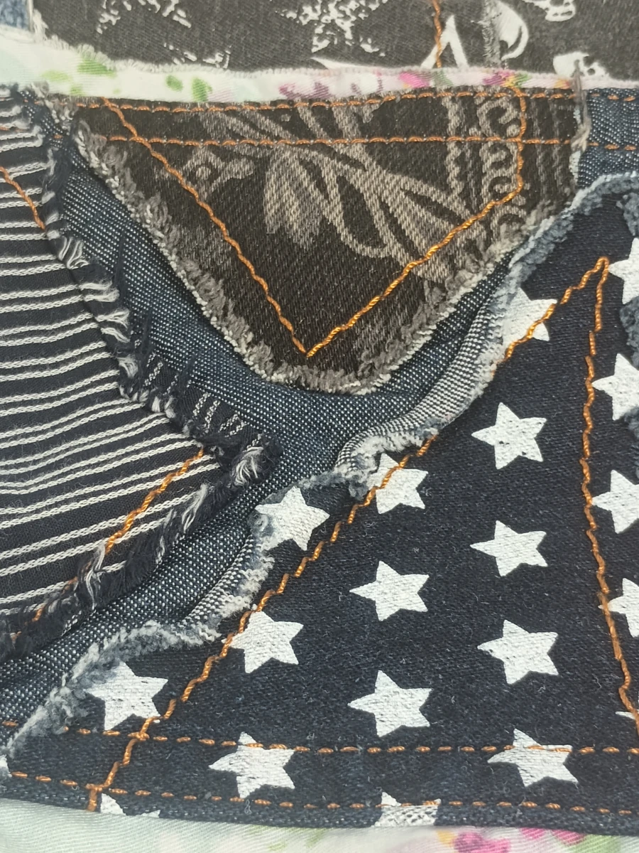 BiePa Jeans 1971 patchwork jeansbroek met diverse stoffen en prints
