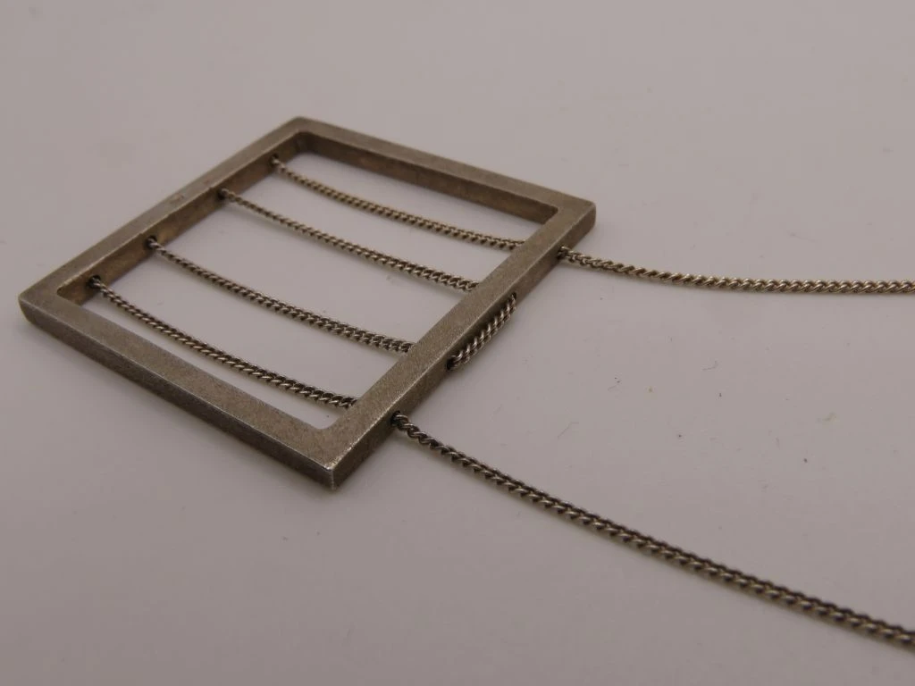 Zilveren hanger met ketting