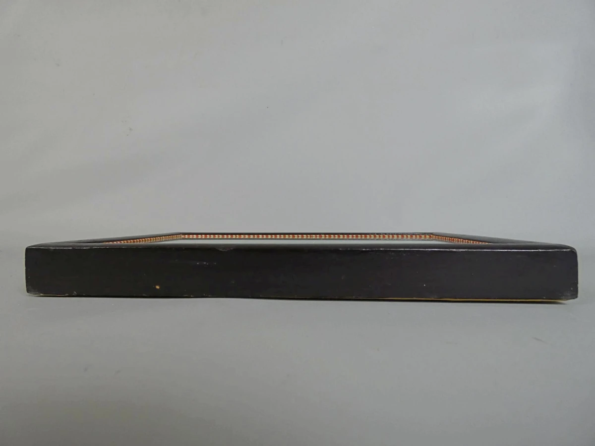 Aziatisch wandpaneel met parelmoer-reliëf