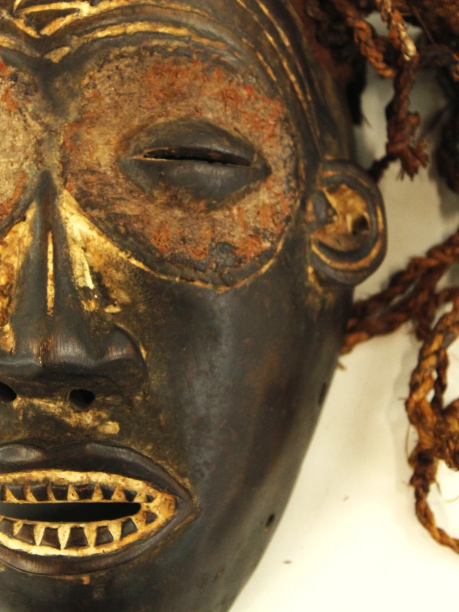 XL Chokwe Masker Mwana Pwo met hoofdtooi & vlechten