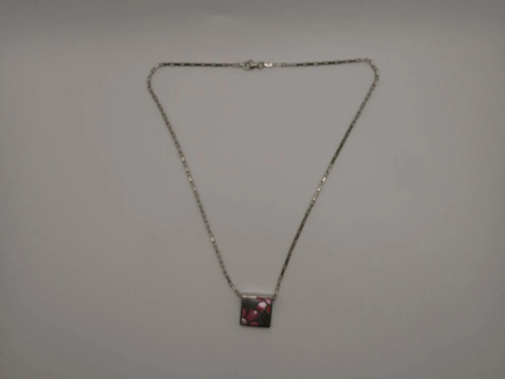 Zilveren ketting met vierkante hanger en parelmoer inleg