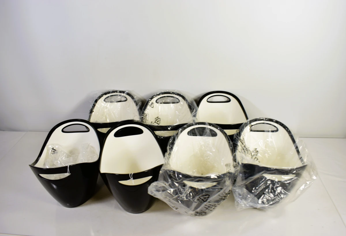 Set van 7 moderne ijsemmers zwart/wit kunststof met handgrepen