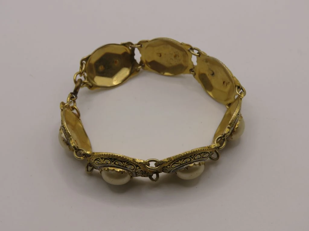 Toledo armband met parelmoer en goudkleurige details