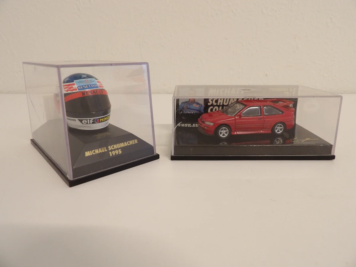 Michael Schumacher Collection miniatuur helm en modelauto set