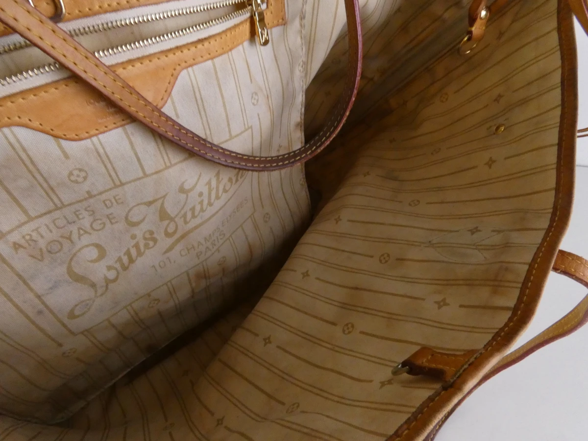 Louis Vuitton grote handtas met ruitpatroon en leren details