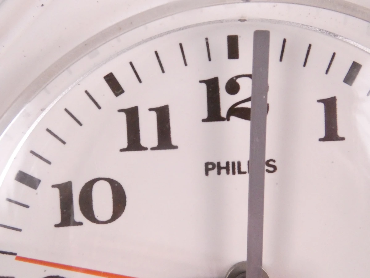 Wandklok Philips Quartz vintage wit