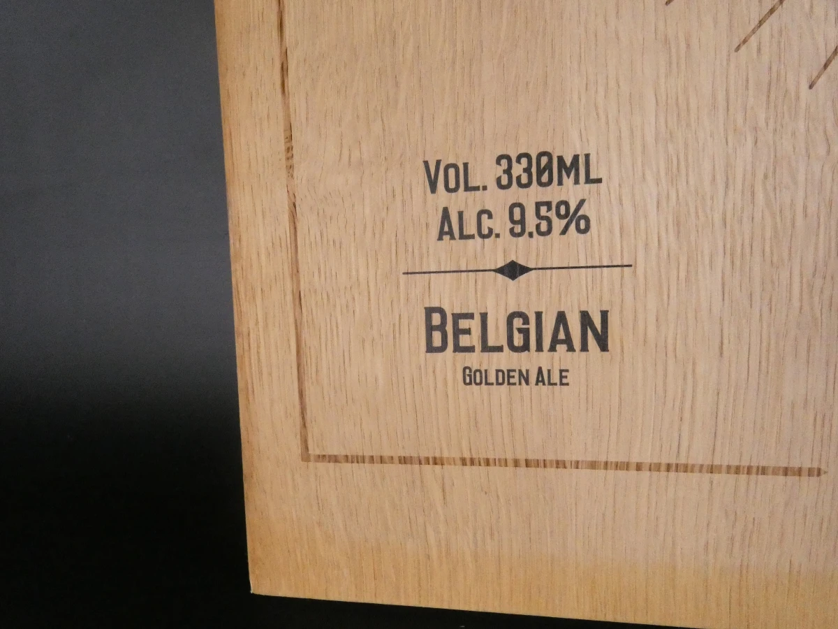 Set van 10 Duvel bierglazen met houten bord en metalen bord