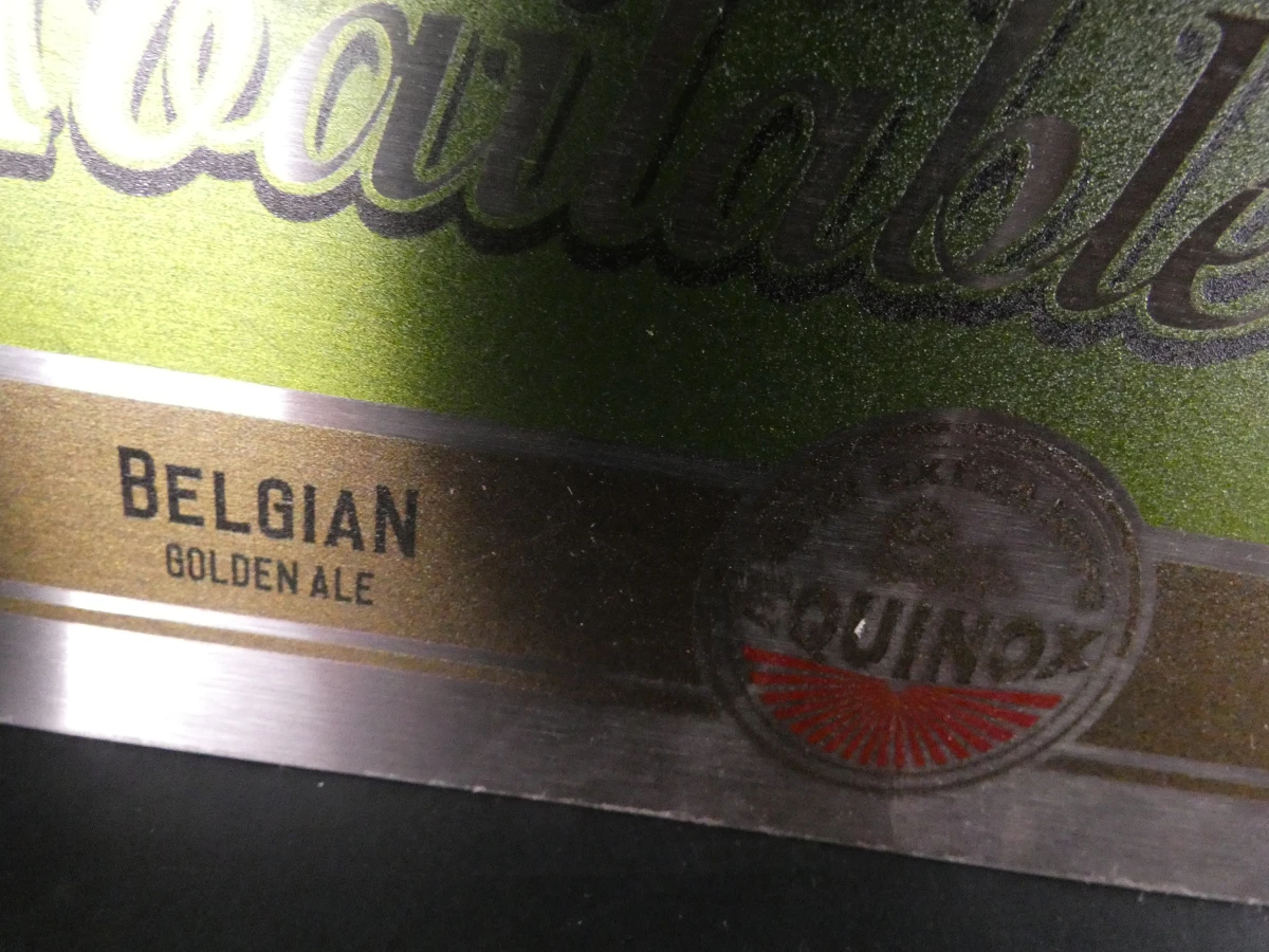 Set van 10 Duvel bierglazen met houten bord en metalen bord