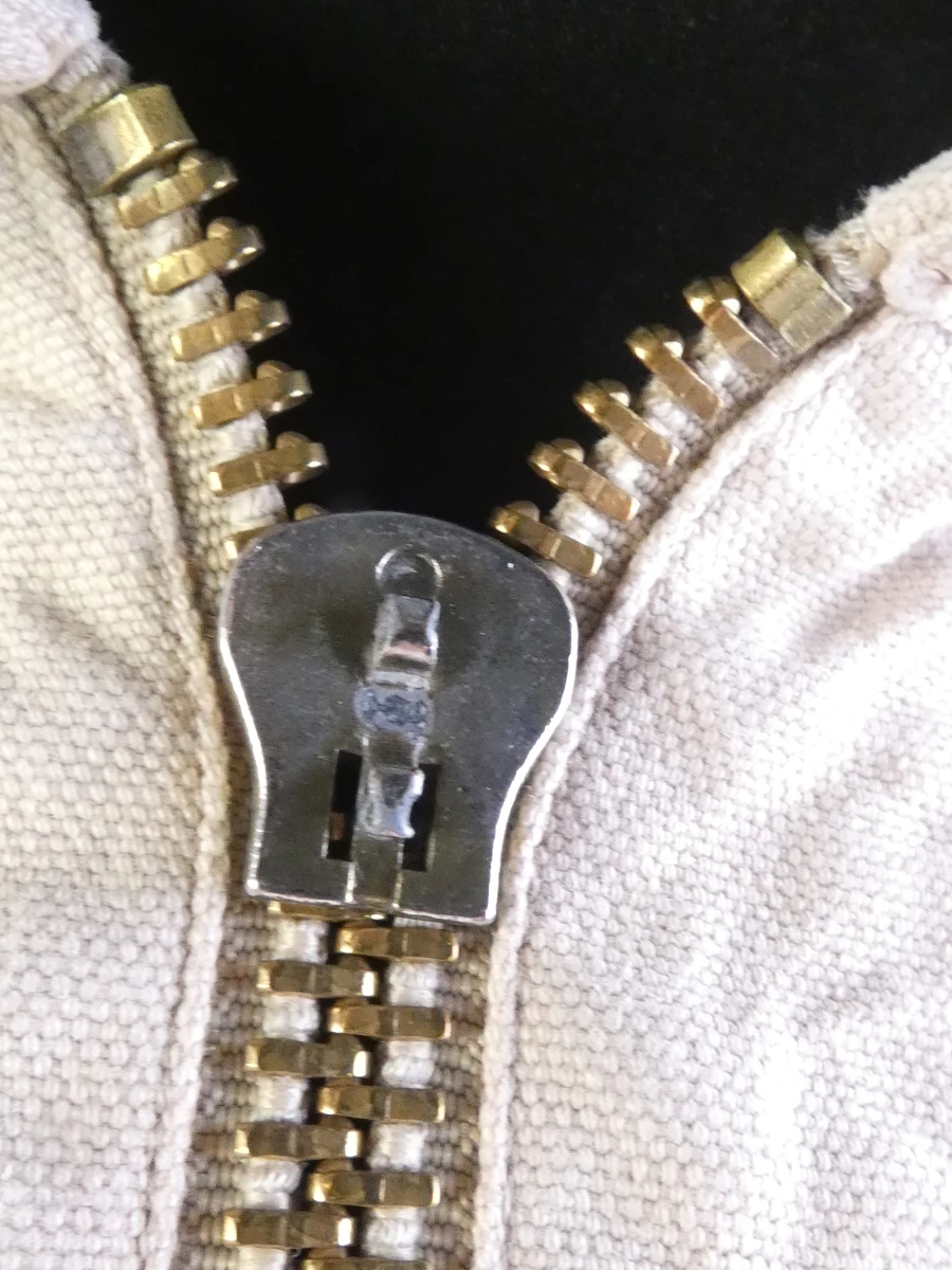 Stijlvolle kaki Levi's vest met korte mouwen en rits