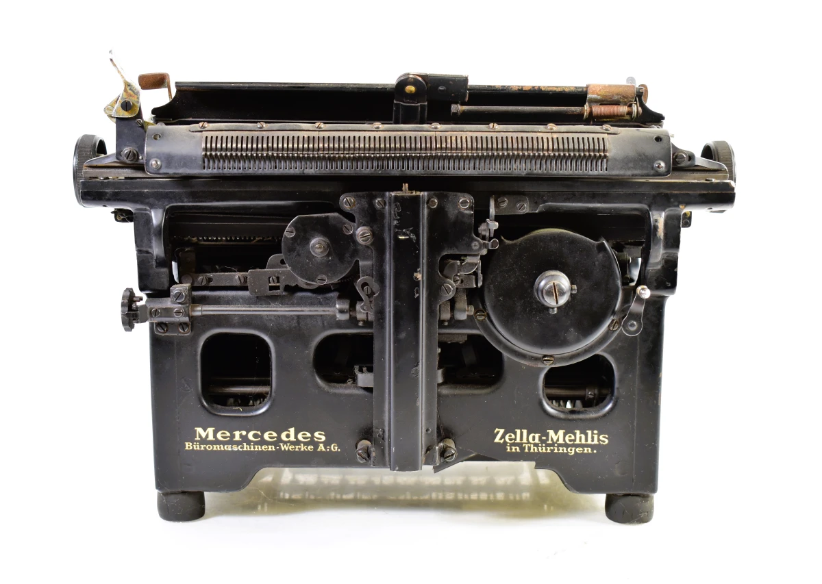 Vintage Mercedes typemachine