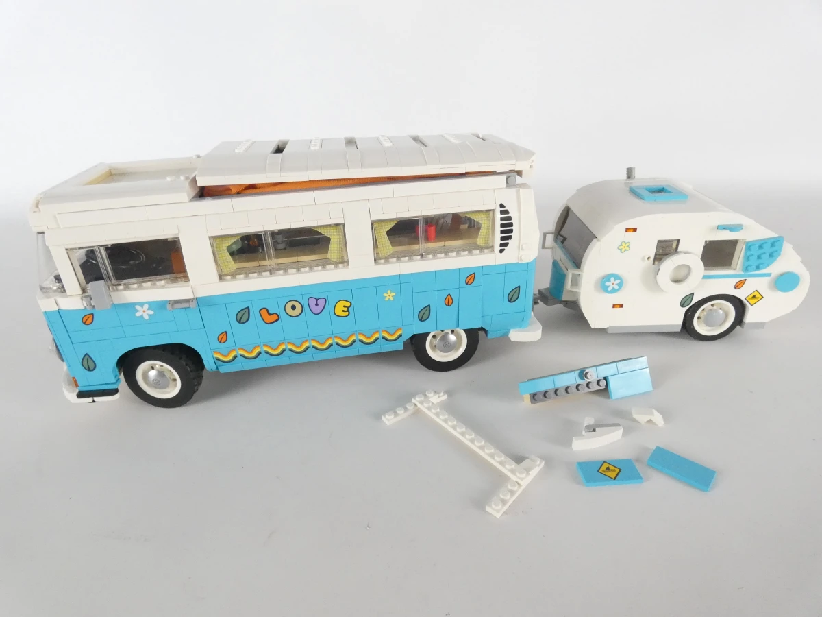 Bouwset  LEGO Volkswagen T2 Kampeerbus (10279) + LEGO Friends 42663 Camper