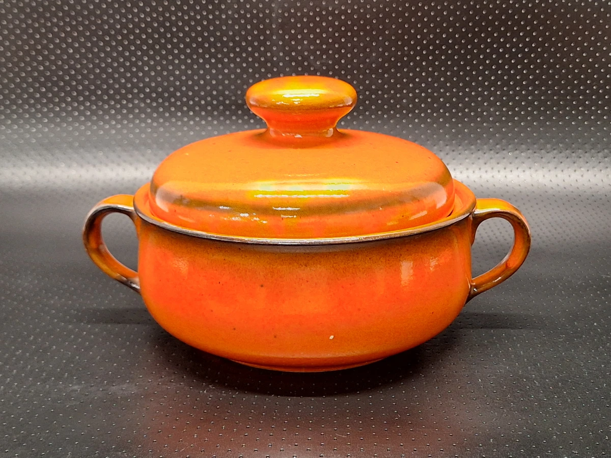 11-delige oranje keramieken brunch- en koffieset met serveerplateau - jaren '70