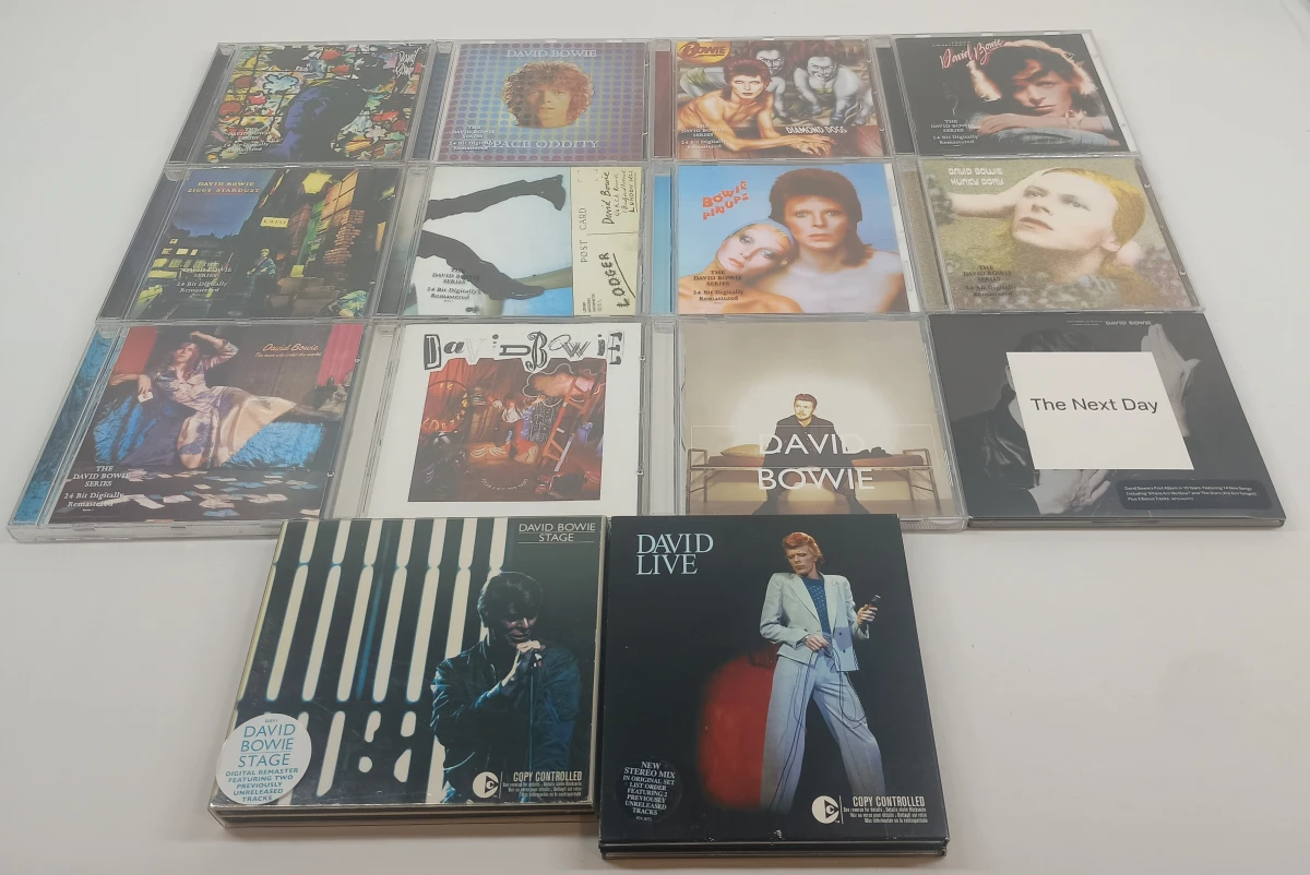 Verzameling van 14 David Bowie CD's