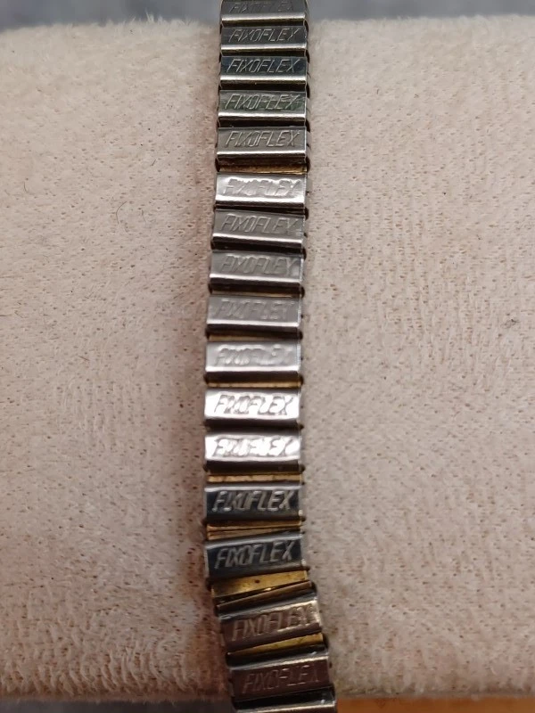 Kavel van 6 vintage dameshorloges - Diverse merken o.a. Seiko, Pontiac en Timex