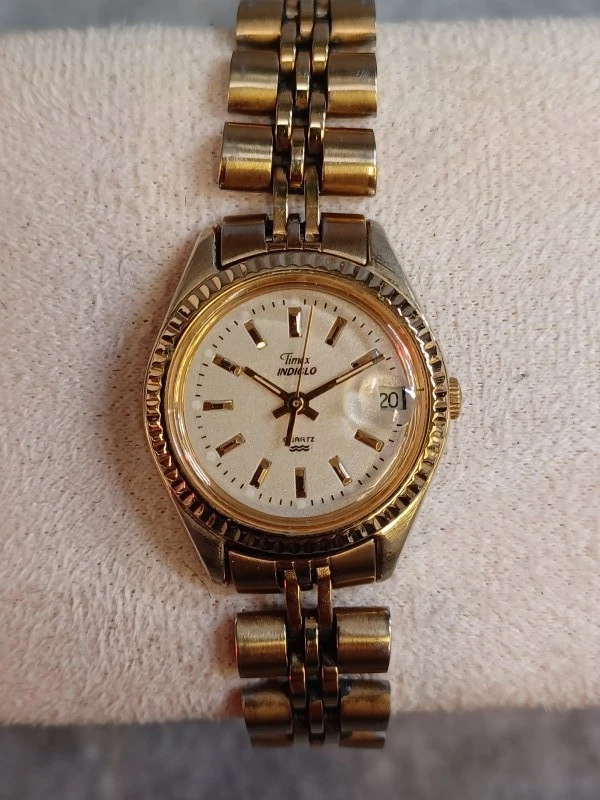 Kavel van 6 vintage dameshorloges - Diverse merken o.a. Seiko, Pontiac en Timex