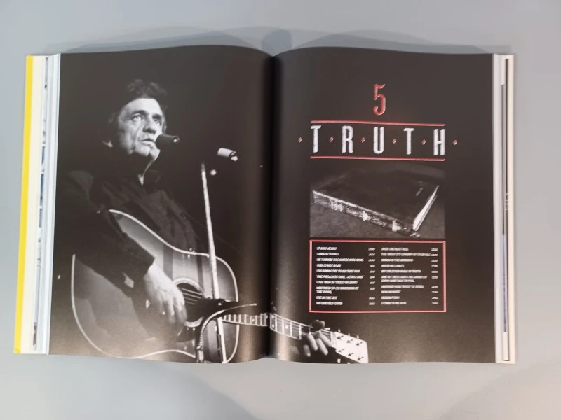 Boek: Johnny Cash - The life in lyrics