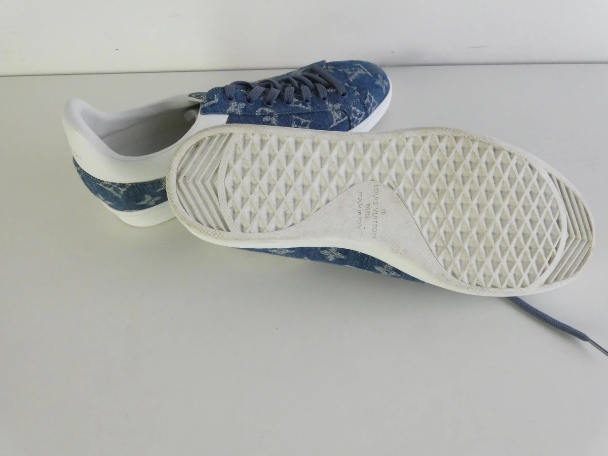 LOUIS VUITTON Denim Blue Sneakers – Maat 7